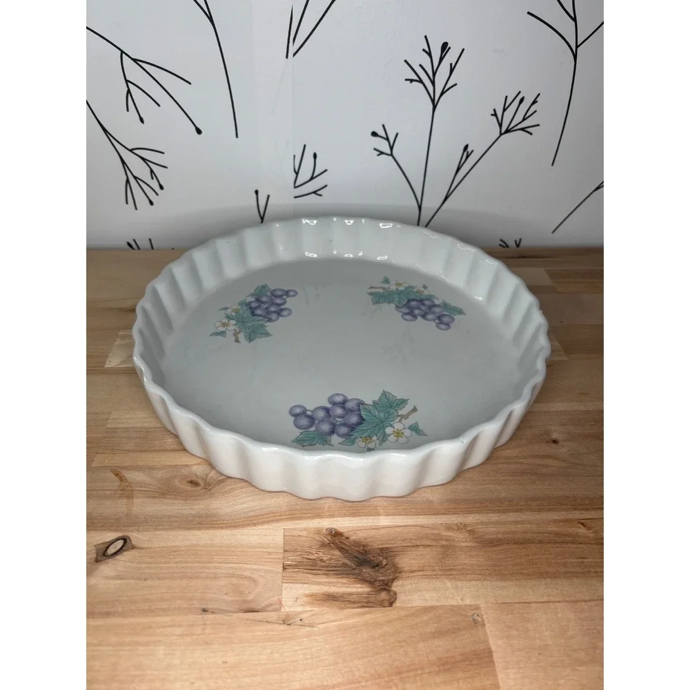Kar Min Ceramic Quiche Tart Pan White Purple Grape Floral Fluted 9.5 Inch